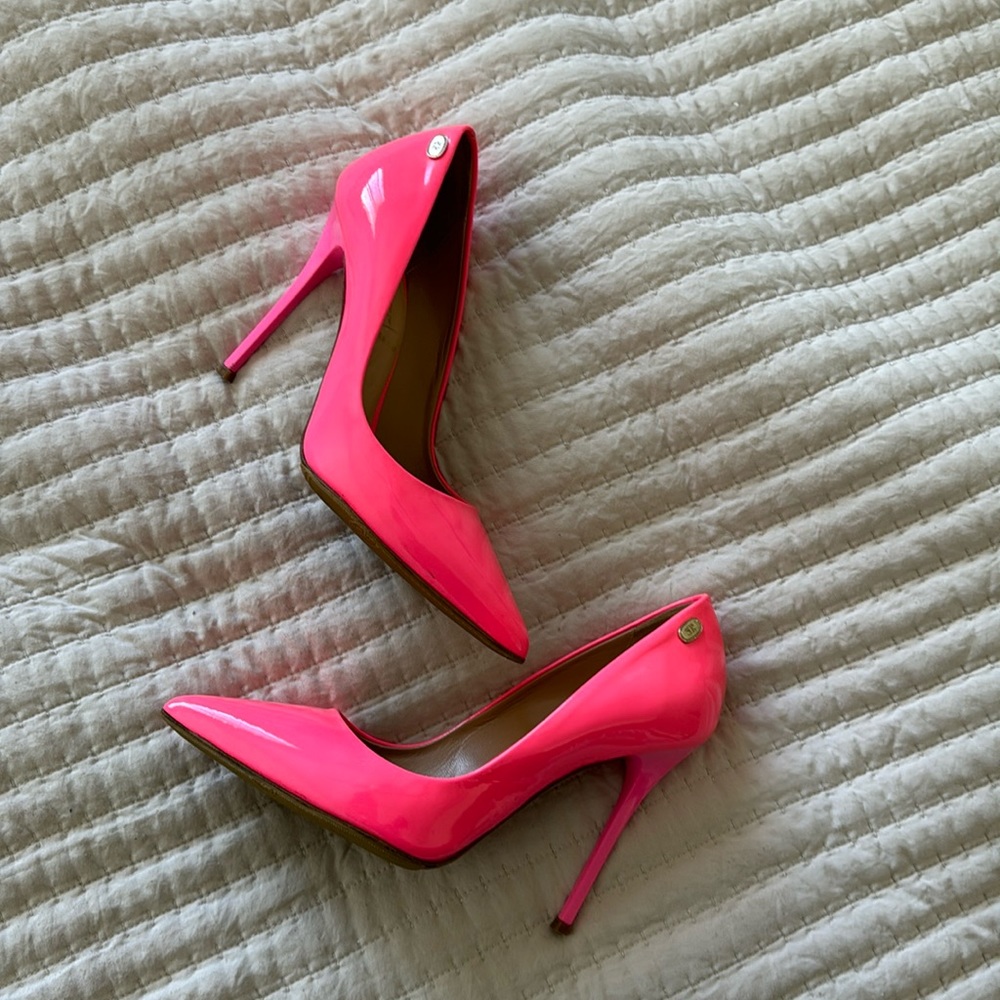 Beautiful shoes, excellent continance